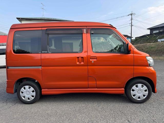 アトレーワゴン カスタムターボＲ　両側スライドドア　キーレスエントリー　ＡＴ　盗難防止システム　ＡＢＳ　ＣＤ　衝突安全ボディ　エアコン　パワーステアリング　パワーウィンドウ（14枚目）