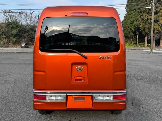 アトレーワゴン カスタムターボＲ　両側スライドドア　キーレスエントリー　ＡＴ　盗難防止システム　ＡＢＳ　ＣＤ　衝突安全ボディ　エアコン　パワーステアリング　パワーウィンドウ（16枚目）