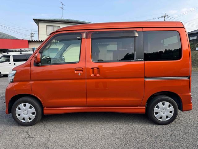 アトレーワゴン カスタムターボＲ　両側スライドドア　キーレスエントリー　ＡＴ　盗難防止システム　ＡＢＳ　ＣＤ　衝突安全ボディ　エアコン　パワーステアリング　パワーウィンドウ（18枚目）