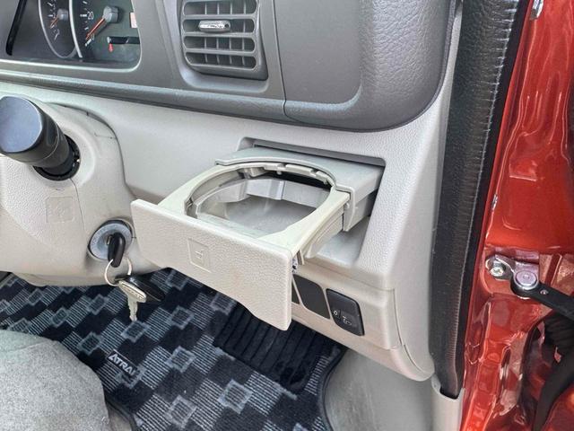 アトレーワゴン カスタムターボＲ　両側スライドドア　キーレスエントリー　ＡＴ　盗難防止システム　ＡＢＳ　ＣＤ　衝突安全ボディ　エアコン　パワーステアリング　パワーウィンドウ（27枚目）
