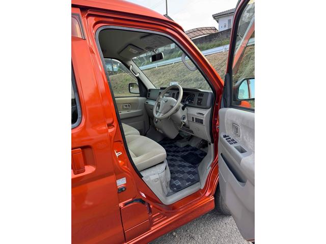 アトレーワゴン カスタムターボＲ　両側スライドドア　キーレスエントリー　ＡＴ　盗難防止システム　ＡＢＳ　ＣＤ　衝突安全ボディ　エアコン　パワーステアリング　パワーウィンドウ（28枚目）