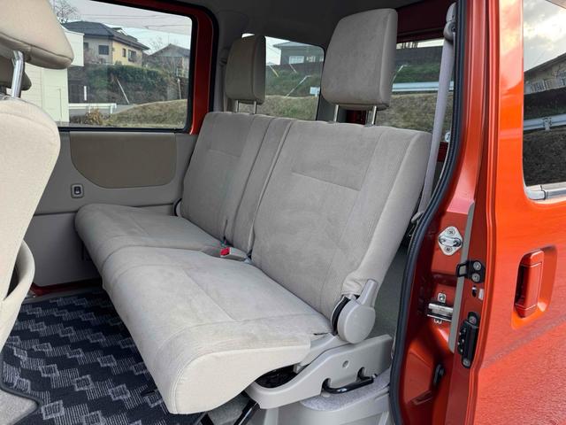 アトレーワゴン カスタムターボＲ　両側スライドドア　キーレスエントリー　ＡＴ　盗難防止システム　ＡＢＳ　ＣＤ　衝突安全ボディ　エアコン　パワーステアリング　パワーウィンドウ（31枚目）