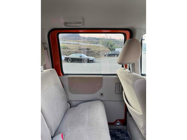 アトレーワゴン カスタムターボＲ　両側スライドドア　キーレスエントリー　ＡＴ　盗難防止システム　ＡＢＳ　ＣＤ　衝突安全ボディ　エアコン　パワーステアリング　パワーウィンドウ（33枚目）