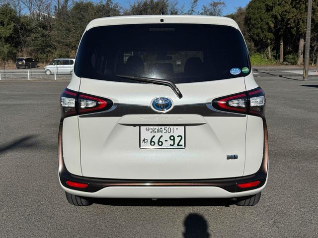 シエンタ ハイブリッドＧ　バックカメラ　ナビ　レーンアシスト　衝突被害軽減システム　両側電動スライドドア　オートマチックハイビーム　オートライト　スマートキー　シートヒーター　３列シート　ＣＶＴ　アルミホイール　記録簿（16枚目）