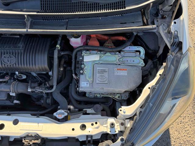 シエンタ ハイブリッドＧ　バックカメラ　ナビ　レーンアシスト　衝突被害軽減システム　両側電動スライドドア　オートマチックハイビーム　オートライト　スマートキー　シートヒーター　３列シート　ＣＶＴ　アルミホイール　記録簿（22枚目）