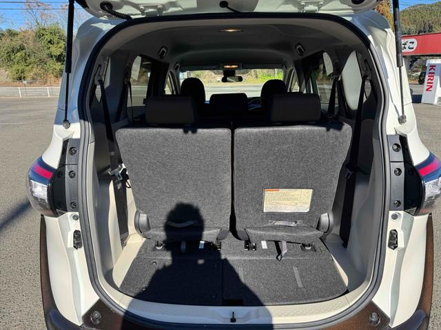 シエンタ ハイブリッドＧ　バックカメラ　ナビ　レーンアシスト　衝突被害軽減システム　両側電動スライドドア　オートマチックハイビーム　オートライト　スマートキー　シートヒーター　３列シート　ＣＶＴ　アルミホイール　記録簿（53枚目）