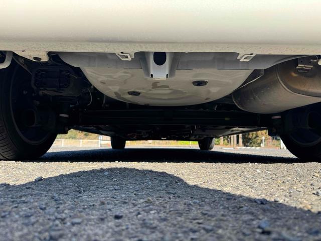 シエンタ ハイブリッドＧ　バックカメラ　ナビ　レーンアシスト　衝突被害軽減システム　両側電動スライドドア　オートマチックハイビーム　オートライト　スマートキー　シートヒーター　３列シート　ＣＶＴ　アルミホイール　記録簿（60枚目）