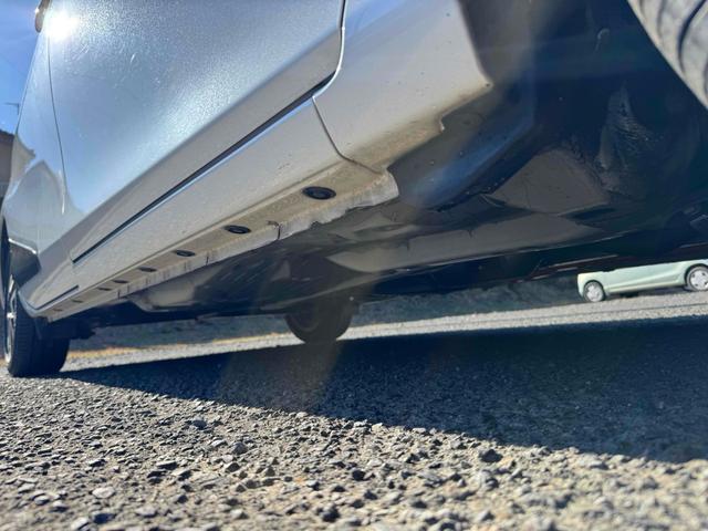 シエンタ ハイブリッドＧ　バックカメラ　ナビ　レーンアシスト　衝突被害軽減システム　両側電動スライドドア　オートマチックハイビーム　オートライト　スマートキー　シートヒーター　３列シート　ＣＶＴ　アルミホイール　記録簿（63枚目）