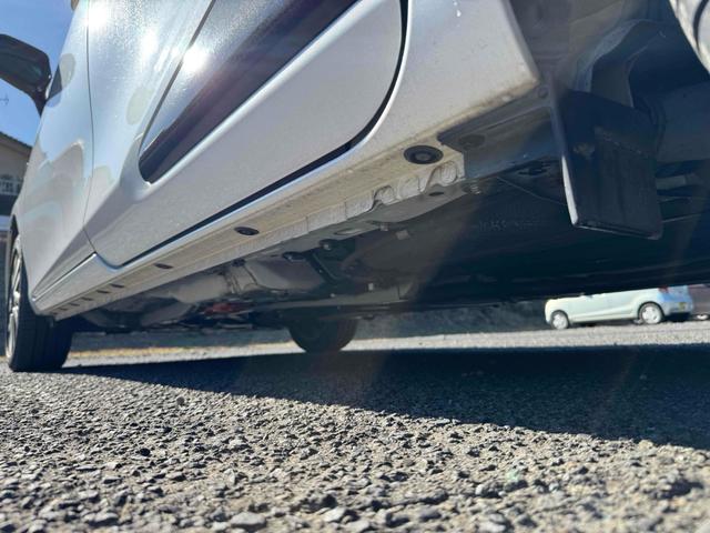 シエンタ ハイブリッドＧ　バックカメラ　ナビ　レーンアシスト　衝突被害軽減システム　両側電動スライドドア　オートマチックハイビーム　オートライト　スマートキー　シートヒーター　３列シート　ＣＶＴ　アルミホイール　記録簿（75枚目）