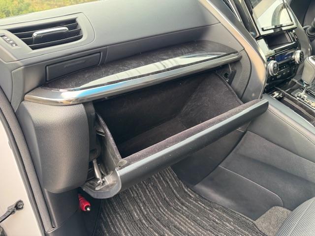 ��e�ʂ̃O���[�u�{�b�N�X�ɂȂ�܂��B