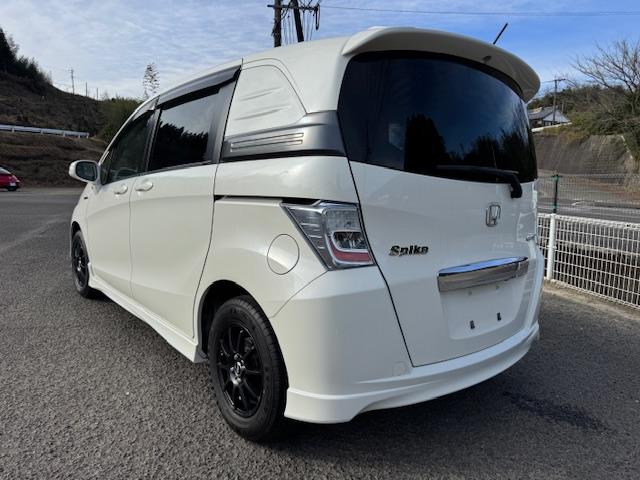 �O���́A�ڗ����A���݂Ȃ��ǍD�ł��B���Ў��Ԃ����m�F���������I�I���܂Ȃ�A������T�Ƃ��܂��āA�R���e�b�N�̑O��Q�J�����̃h�����R�����t�������Ă��������܂��I