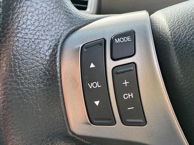 �X�e�A�����O�X�C�b�`�ɂȂ�܂��B�i�r�ƘA�����Ă܂��B