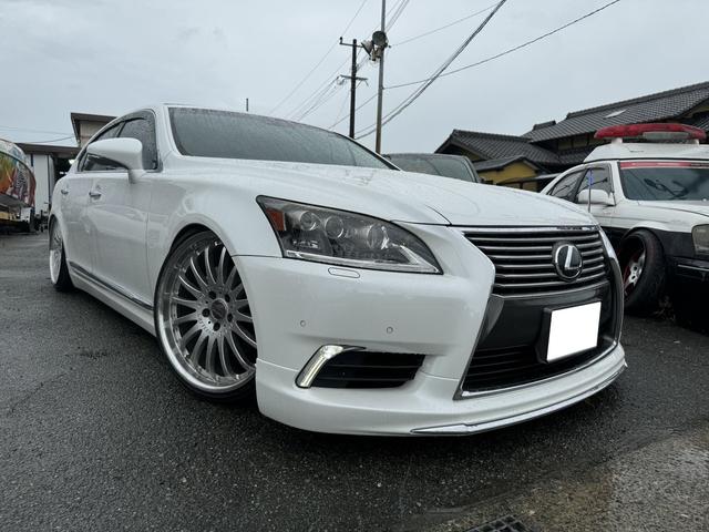 LS460 ワンオフループマフラー　レクサス　LS600 ストレートマフラー ワンオフマフラー LS 600 460 ループマフラー｜グー
