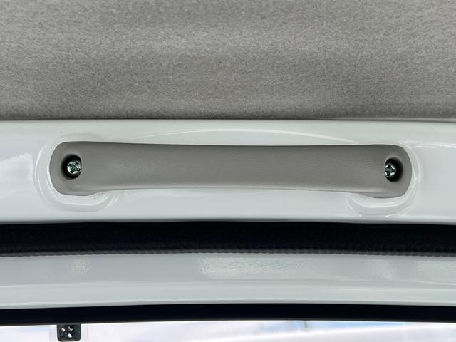 4WD KCノウハン セーフティサポート(スズキ)/ドライブレコーダー 社外/オートライト/ワンオーナー/禁煙車/4WD/マニュアルエアコン/定期点検記録簿/ユーザー買取車/最大積載量350kg/アクセサリーソケット(25枚目)