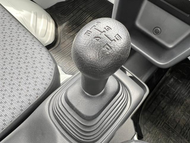4WD KCノウハン セーフティサポート(スズキ)/ドライブレコーダー 社外/オートライト/ワンオーナー/禁煙車/4WD/マニュアルエアコン/定期点検記録簿/ユーザー買取車/最大積載量350kg/アクセサリーソケット(27枚目)