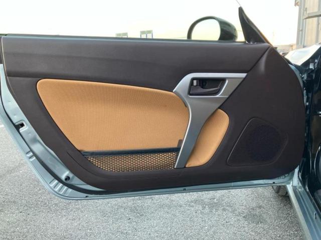 コペン ローブ　保証書／社外　ＳＤナビ／シートヒーター　前席／ヘッドランプ　ＬＥＤ／Ｂｌｕｅｔｏｏｔｈ接続／ＥＴＣ／ＥＢＤ付ＡＢＳ／横滑り防止装置／バックモニター／フルセグＴＶ／ＤＶＤ／エアバッグ　運転席　ＤＶＤ再生（8枚目）