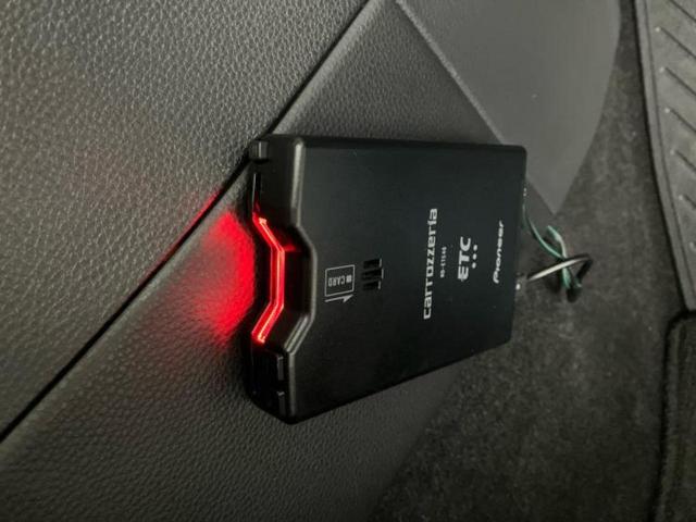 カローラクロス Ｇ　保証書／ディスプレイオーディオ＋ナビ８インチ／トヨタセーフティセンス／車線逸脱防止支援システム／ドライブレコーダー　純正／ヘッドランプ　ＬＥＤ／Ｂｌｕｅｔｏｏｔｈ接続／ＥＴＣ　衝突被害軽減システム（17枚目）