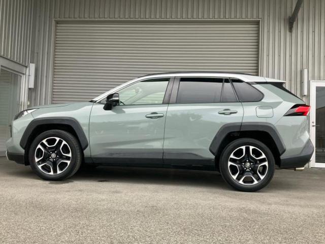 ＲＡＶ４ ４ＷＤアドベンチャー　新品タイヤ／保証書／ディスプレイオーディオ９インチ／トヨタセーフティセンス／車線逸脱防止支援システム／シート　フルレザー／パーキングアシスト　バックガイド／ドライブレコーダー　前後　革シート　４ＷＤ（2枚目）