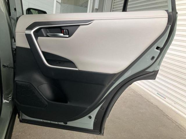 ＲＡＶ４ ４ＷＤアドベンチャー　新品タイヤ／保証書／ディスプレイオーディオ９インチ／トヨタセーフティセンス／車線逸脱防止支援システム／シート　フルレザー／パーキングアシスト　バックガイド／ドライブレコーダー　前後　革シート　４ＷＤ（22枚目）