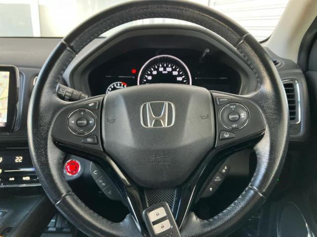 ヴェゼル Ｘ・ホンダセンシング　新品タイヤ／保証書／社外　９インチ　ＳＤナビ／ヘッドランプ　ＬＥＤ／ＥＴＣ／ＥＢＤ付ＡＢＳ／横滑り防止装置／アイドリングストップ／フルセグＴＶ／エアバッグ　運転席／エアバッグ　助手席　盗難防止装置（15枚目）