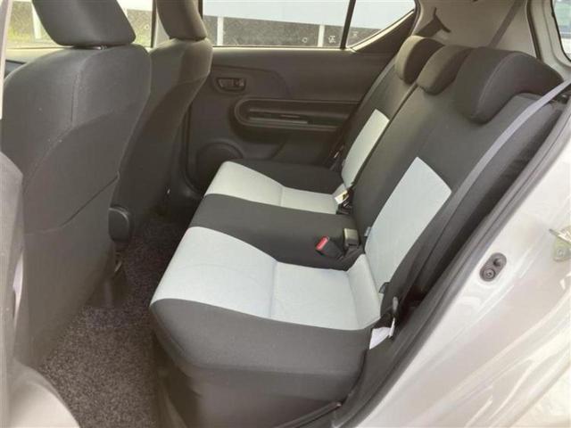 アクア S 新品タイヤ/社外 ナビ/EBD付ABS/横滑り防止装置/アイドリングストップ/フルセグTV/DVD/エアバッグ サイド/パワーウインドウ/エンジンスタートボタン/キーレスエントリー/オートエアコン(7枚目)