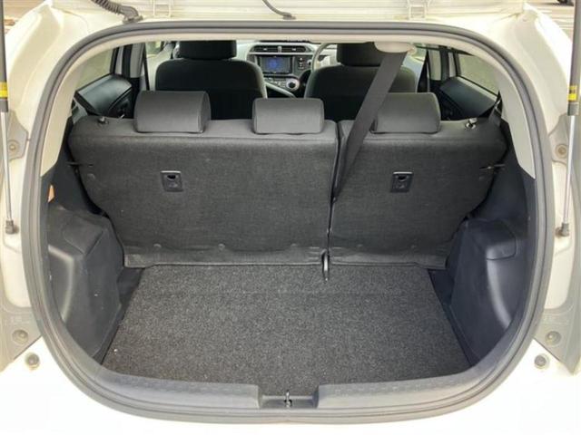 アクア S 新品タイヤ/社外 ナビ/EBD付ABS/横滑り防止装置/アイドリングストップ/フルセグTV/DVD/エアバッグ サイド/パワーウインドウ/エンジンスタートボタン/キーレスエントリー/オートエアコン(8枚目)