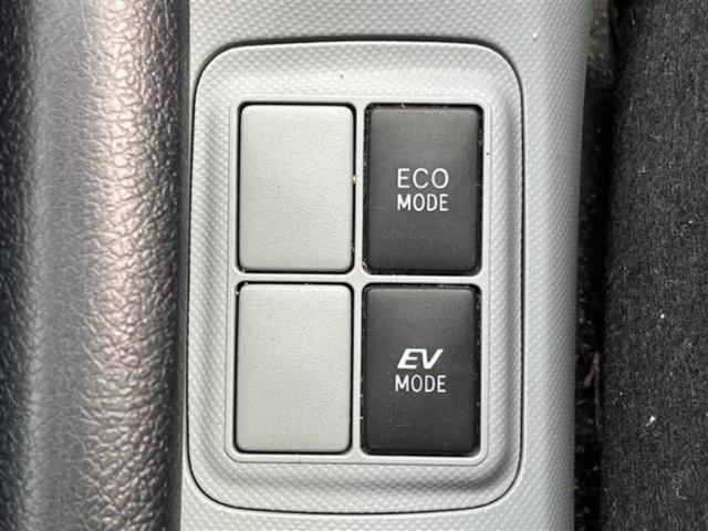 アクア S 新品タイヤ/社外 ナビ/EBD付ABS/横滑り防止装置/アイドリングストップ/フルセグTV/DVD/エアバッグ サイド/パワーウインドウ/エンジンスタートボタン/キーレスエントリー/オートエアコン(15枚目)