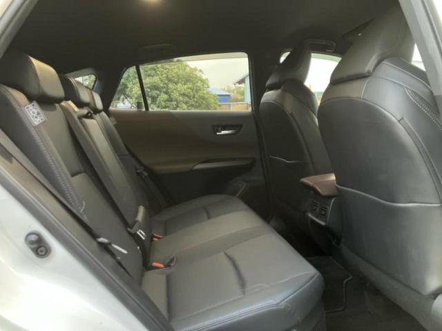 ハリアーハイブリッド Ｚレザーパッケージ　新品タイヤ／モデリスタエアロ／ＪＢＬ／保証書／ディスプレイオーディオ＋ナビ１２．３インチ／デジタルインナーミラー／トヨタセーフティセンス／シートヒーター　前席／パノラミックビューモニター　革シート（6枚目）