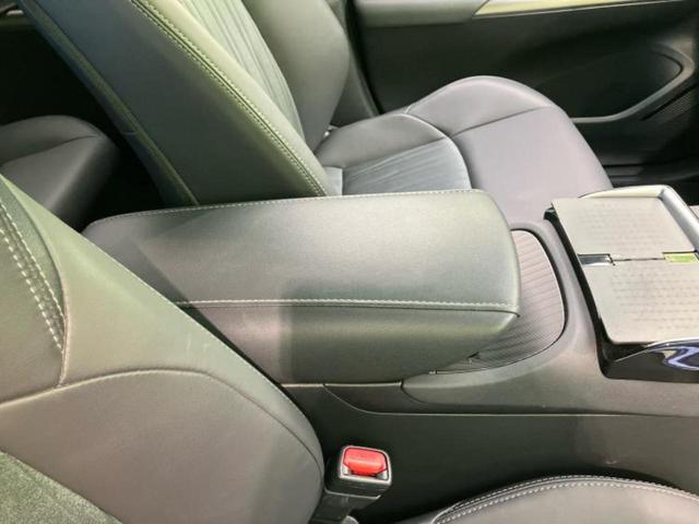 ハリアーハイブリッド Ｚ　サンルーフ／モデリスタエアロ／ＪＢＬ／保証書／純正　１０インチ　ＳＤナビ／デジタルインナーミラー／トヨタセーフティセンス／全方位モニター／車線逸脱防止支援システム／シート　合皮　衝突被害軽減システム（30枚目）