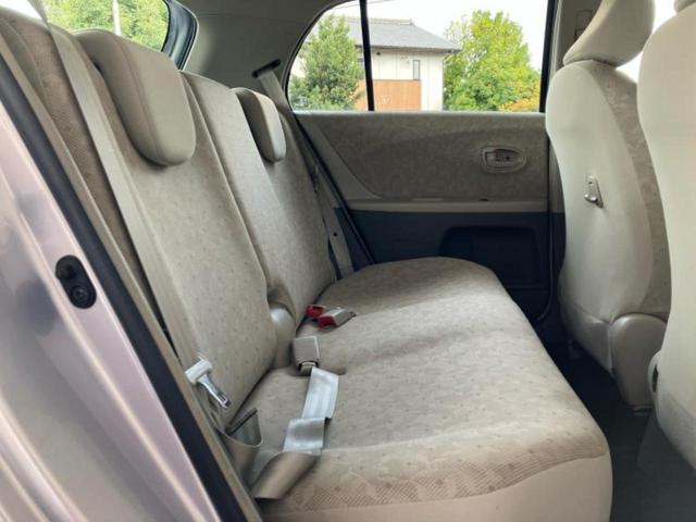 ヴィッツ F 新品タイヤ/EBD付ABS/エアバッグ 運転席/エアバッグ 助手席/パワーウインドウ/キーレスエントリー/パワーステアリング/ワンオーナー/マニュアルエアコン/ヘッドライトレベライザー/CD/ラジオ(6枚目)