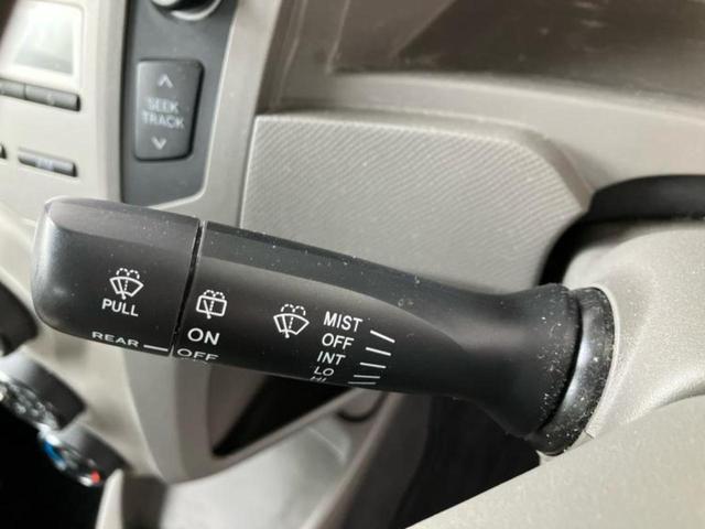 ヴィッツ F 新品タイヤ/EBD付ABS/エアバッグ 運転席/エアバッグ 助手席/パワーウインドウ/キーレスエントリー/パワーステアリング/ワンオーナー/マニュアルエアコン/ヘッドライトレベライザー/CD/ラジオ(13枚目)