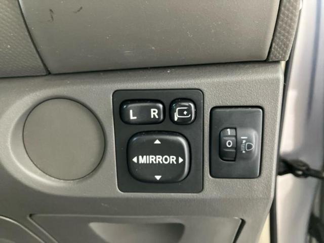 ヴィッツ F 新品タイヤ/EBD付ABS/エアバッグ 運転席/エアバッグ 助手席/パワーウインドウ/キーレスエントリー/パワーステアリング/ワンオーナー/マニュアルエアコン/ヘッドライトレベライザー/CD/ラジオ(16枚目)