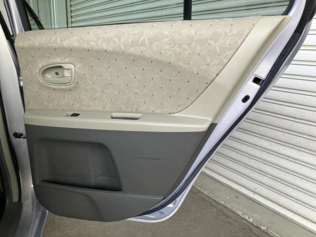 ヴィッツ F 新品タイヤ/EBD付ABS/エアバッグ 運転席/エアバッグ 助手席/パワーウインドウ/キーレスエントリー/パワーステアリング/ワンオーナー/マニュアルエアコン/ヘッドライトレベライザー/CD/ラジオ(22枚目)