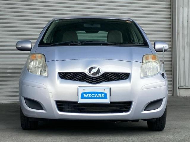 ヴィッツ Ｆ　新品タイヤ／ＥＢＤ付ＡＢＳ／エアバッグ　運転席／エアバッグ　助手席／パワーウインドウ／キーレスエントリー／パワーステアリング／ワンオーナー／マニュアルエアコン／ヘッドライトレベライザー／ＣＤ／ラジオ（35枚目）