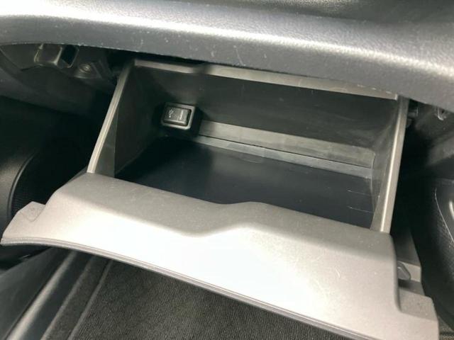 シエンタ ハイブリッドG 純正 SDナビ/トヨタセーフティセンス/両側電動スライドドア/パノラミックビューモニター/ドライブレコーダー 純正/ヘッドランプ LED/Bluetooth接続/ETC/EBD付ABS 全周囲カメラ(53枚目)