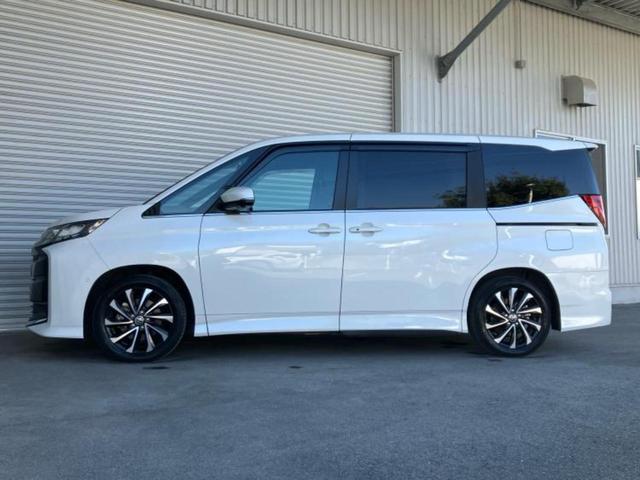 ノア S-Z 新品タイヤ/保証書/ディスプレイオーディオ+ナビ/フリップダウンモニター 純正 14インチ/トヨタセーフティセンス/両側電動スライドドア/シートヒーター 全席/全方位モニター 衝突被害軽減システム(2枚目)