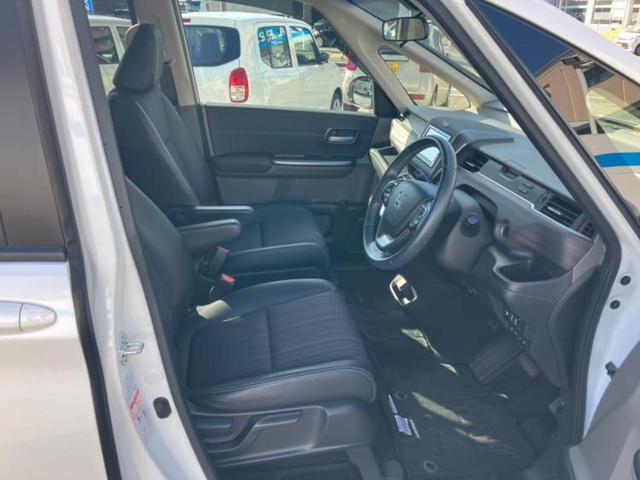 フリードハイブリッド ハイブリッドEX 新品タイヤ/純正エアロ/保証書/純正 SDナビ/ホンダセンシング/両側電動スライドドア/シートヒーター 前席/車線逸脱防止支援システム/シート ハーフレザー/ヘッドランプ LED 衝突被害軽減システム(5枚目)