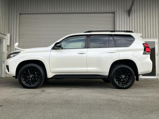 ランドクルーザープラド 4WD TX Lパッケージ70thアニバーサリーLtd 保証書/純正 9インチ SDナビ/衝突安全装置/シートヒーター/車線逸脱防止支援システム/シート 合皮/ヘッドランプ LED/ETC/EBD付ABS/横滑り防止装置/クルーズコントロール 電動シート(2枚目)