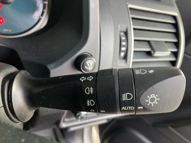 ランドクルーザープラド 4WD TX Lパッケージ70thアニバーサリーLtd 保証書/純正 9インチ SDナビ/衝突安全装置/シートヒーター/車線逸脱防止支援システム/シート 合皮/ヘッドランプ LED/ETC/EBD付ABS/横滑り防止装置/クルーズコントロール 電動シート(16枚目)