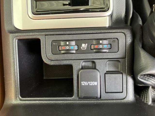 ランドクルーザープラド 4WD TX Lパッケージ70thアニバーサリーLtd 保証書/純正 9インチ SDナビ/衝突安全装置/シートヒーター/車線逸脱防止支援システム/シート 合皮/ヘッドランプ LED/ETC/EBD付ABS/横滑り防止装置/クルーズコントロール 電動シート(30枚目)