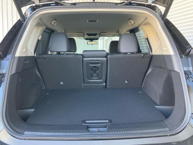 エクストレイル ４ＷＤ　Ｇ　ｅ－４ＯＲＣＥ　新品タイヤ／保証書／純正　１２．３インチ　メモリーナビ／インテリジェントルームミラー／エマージェンシーブレーキ／シートヒーター　全席／アラウンドビューモニター／車線逸脱防止支援システム　革シート（19枚目）