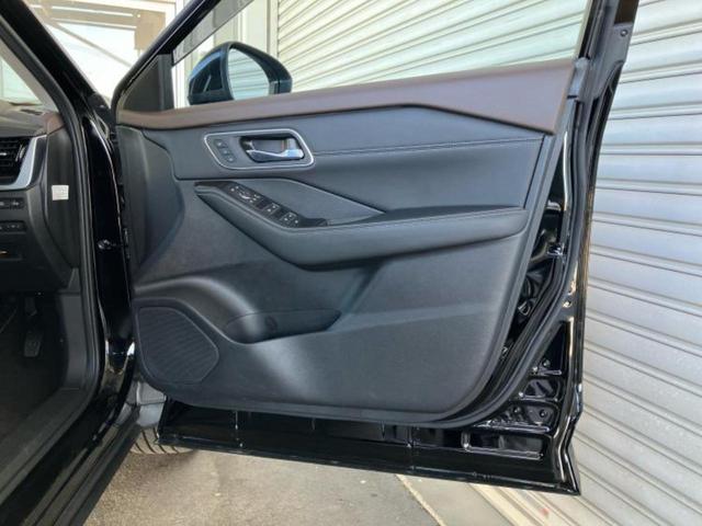 エクストレイル ４ＷＤ　Ｇ　ｅ－４ＯＲＣＥ　新品タイヤ／保証書／純正　１２．３インチ　メモリーナビ／インテリジェントルームミラー／エマージェンシーブレーキ／シートヒーター　全席／アラウンドビューモニター／車線逸脱防止支援システム　革シート（20枚目）