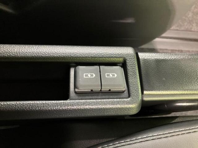 ノア ハイブリッドＳ－Ｚ　ディスプレイオーディオ＋ナビ１０．５インチ／デジタルインナーミラー／トヨタセーフティセンス／両側電動スライドドア／シートヒーター　前席／パノラミックビューモニター／車線逸脱防止支援システム（42枚目）