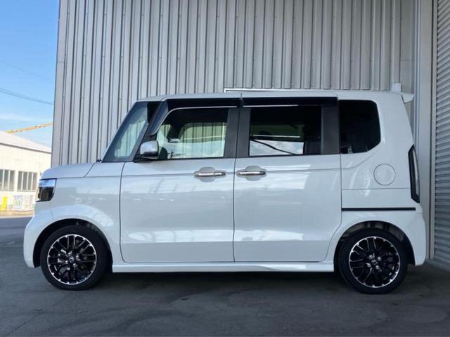 N-BOXカスタム ターボコーディネートスタイルモノトーン 新品タイヤ/純正 9インチ メモリーナビ/ホンダセンシング/両側電動スライドドア/シートヒーター 前席/シート フルレザー/ドライブレコーダー 社外/ヘッドランプ LED/Bluetooth接続(2枚目)