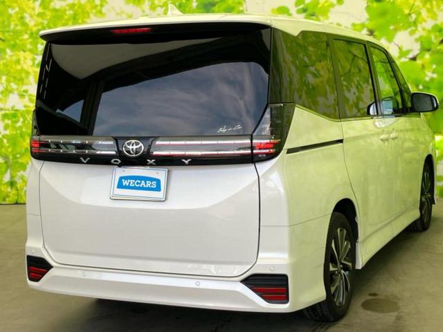 ヴォクシー Ｓ－Ｚ　保証書／ディスプレイオーディオ＋ナビ１０インチ／トヨタセーフティセンス／両側電動スライドドア／シートヒーター　前席／車線逸脱防止支援システム／シート　ハーフレザー／ドライブレコーダー　純正　ＤＶＤ再生（3枚目）