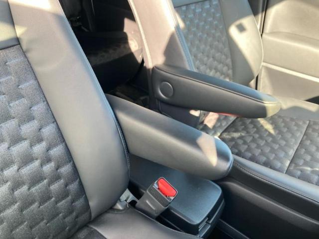 ヴォクシー Ｓ－Ｚ　保証書／ディスプレイオーディオ＋ナビ１０インチ／トヨタセーフティセンス／両側電動スライドドア／シートヒーター　前席／車線逸脱防止支援システム／シート　ハーフレザー／ドライブレコーダー　純正　ＤＶＤ再生（29枚目）