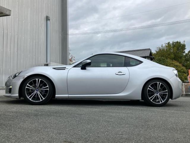 ＢＲＺ Ｓ　保証書／社外　ＳＤナビ／シートヒーター　前席／シート　ハーフレザー／ヘッドランプ　ＨＩＤ／Ｂｌｕｅｔｏｏｔｈ接続／ＥＢＤ付ＡＢＳ／横滑り防止装置／バックモニター／フルセグＴＶ／ＤＶＤ　バックカメラ（2枚目）