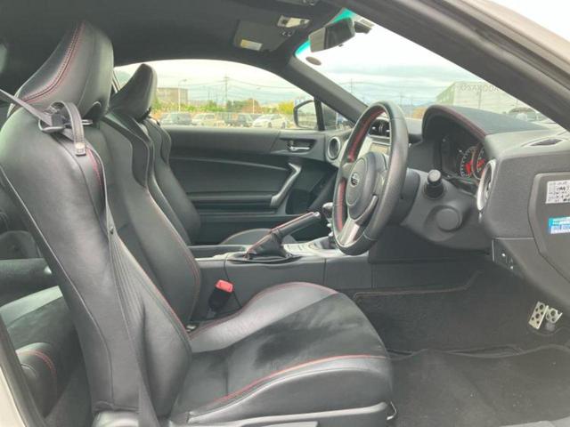 ＢＲＺ Ｓ　保証書／社外　ＳＤナビ／シートヒーター　前席／シート　ハーフレザー／ヘッドランプ　ＨＩＤ／Ｂｌｕｅｔｏｏｔｈ接続／ＥＢＤ付ＡＢＳ／横滑り防止装置／バックモニター／フルセグＴＶ／ＤＶＤ　バックカメラ（5枚目）