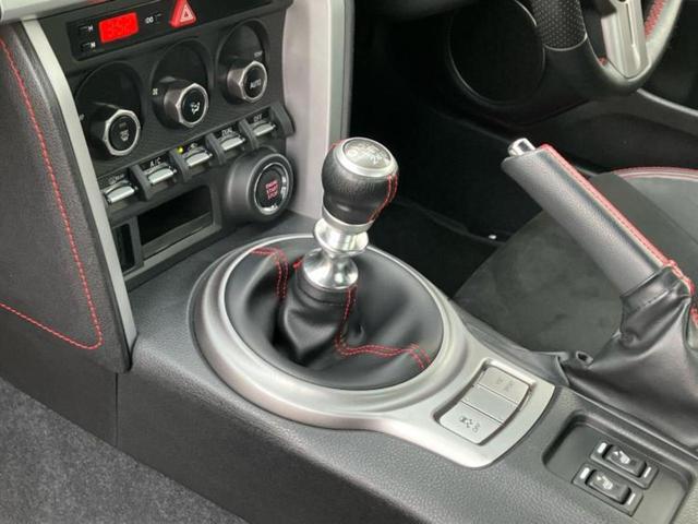 ＢＲＺ Ｓ　保証書／社外　ＳＤナビ／シートヒーター　前席／シート　ハーフレザー／ヘッドランプ　ＨＩＤ／Ｂｌｕｅｔｏｏｔｈ接続／ＥＢＤ付ＡＢＳ／横滑り防止装置／バックモニター／フルセグＴＶ／ＤＶＤ　バックカメラ（17枚目）