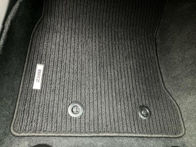 ＢＲＺ Ｓ　保証書／社外　ＳＤナビ／シートヒーター　前席／シート　ハーフレザー／ヘッドランプ　ＨＩＤ／Ｂｌｕｅｔｏｏｔｈ接続／ＥＢＤ付ＡＢＳ／横滑り防止装置／バックモニター／フルセグＴＶ／ＤＶＤ　バックカメラ（31枚目）